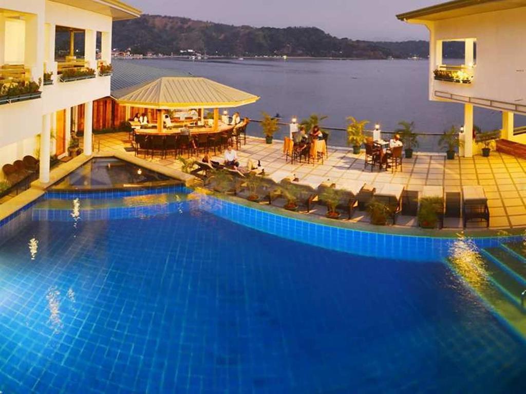 Mangrove Resort Hotel Olongapo City Exteriör bild